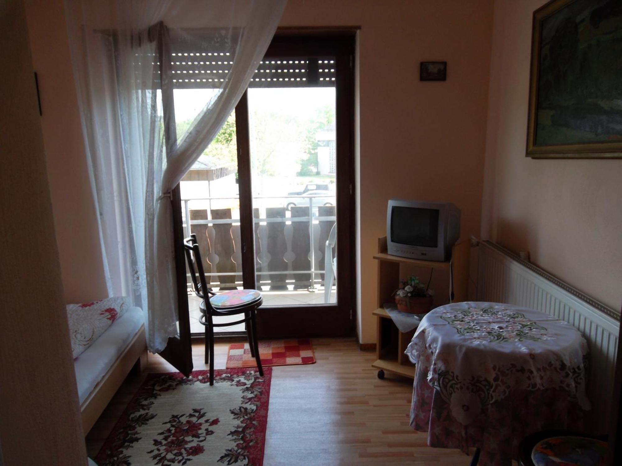 Gasthof Und Pension Mainzer Rad 슈베친겐 외부 사진