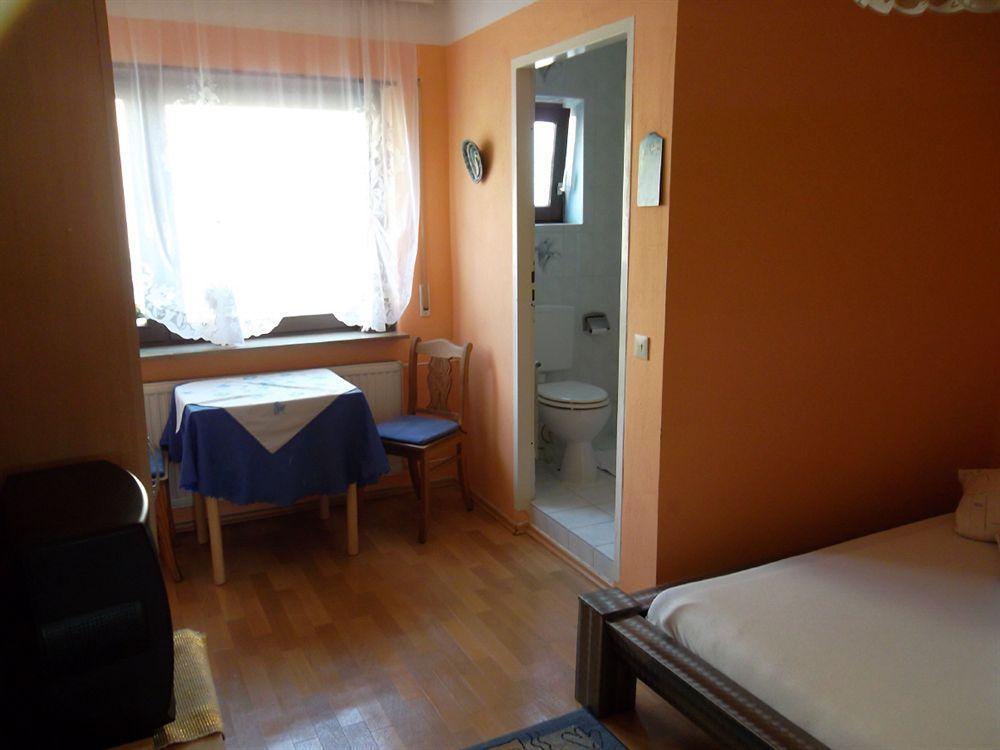 Gasthof Und Pension Mainzer Rad 슈베친겐 외부 사진